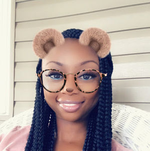 Meet your Posher, Queen